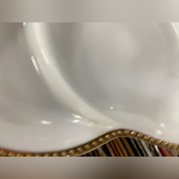 Vintage Anchor Hocking Milk Glass Dish - Picture 4 of 6